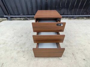 Mobile 3-drawer cabinet, dark brown; keyless entry via combination lock.