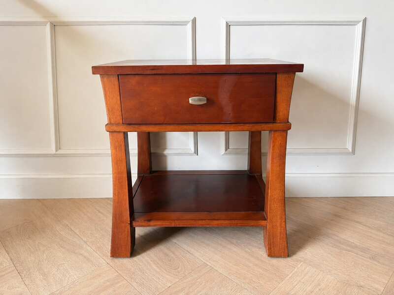 Classic wooden table with 1 drawer and a shelf (1)