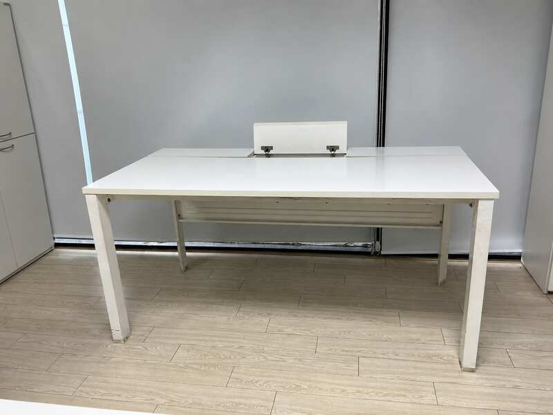 Office desk with white partition (2)