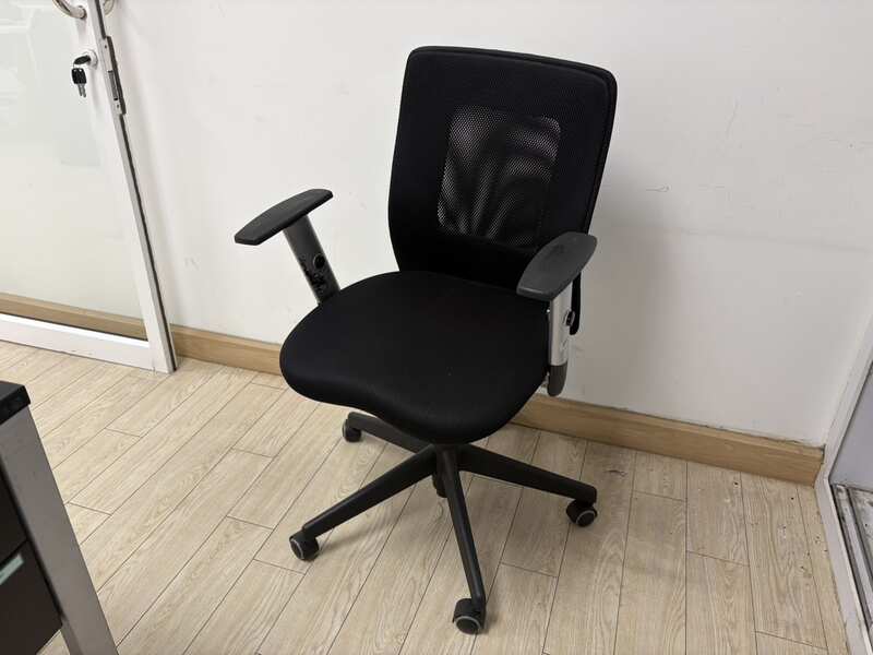Adjustable black fabric office chair (2)