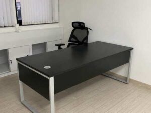 Executive Desk with Black Metal Legs (2)