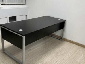 Executive Desk with Black Metal Legs (2)